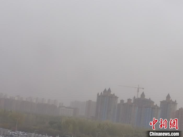 沙塵登場(chǎng)、氣溫暴跌中國北疆內(nèi)蒙古開啟“冷凍模式”