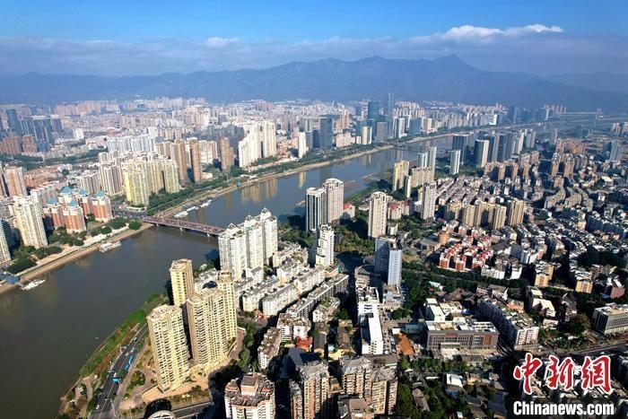 資料圖：城市高樓林立。 <a target='_blank' href='/'>中新社</a>記者 王東明 攝