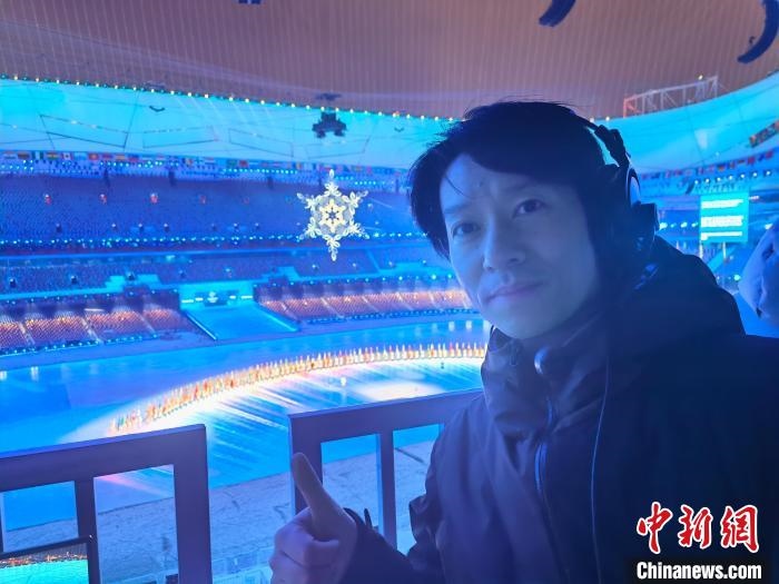 張文海在“鳥巢”內(nèi)?！埼暮?供圖