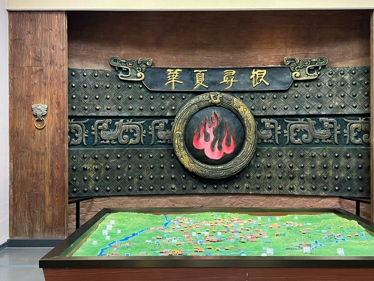 鑒往知來，跟著總書記學(xué)歷史丨走進(jìn)一座博物館，尋根五千年中華文明