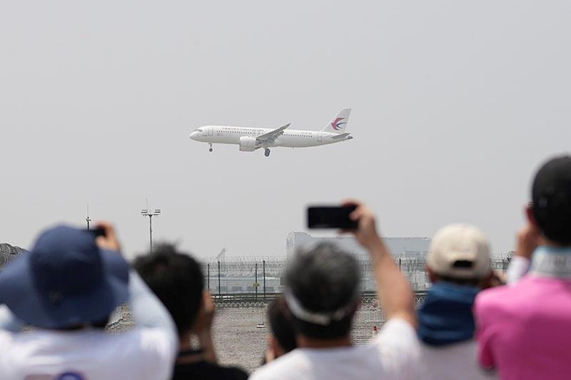 △2023年5月28日，C919首個商業(yè)航班東航MU9191飛抵北京首都國際機場。