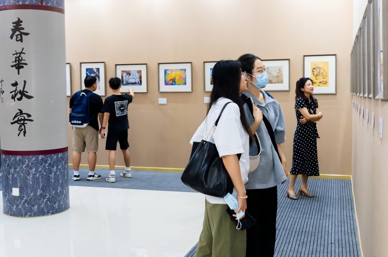作品展現(xiàn)場(chǎng)。校方供圖