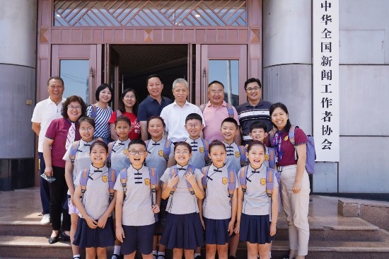 文縣東壩童聲合唱團(tuán)的孩子們?cè)谥袊?guó)記協(xié)。