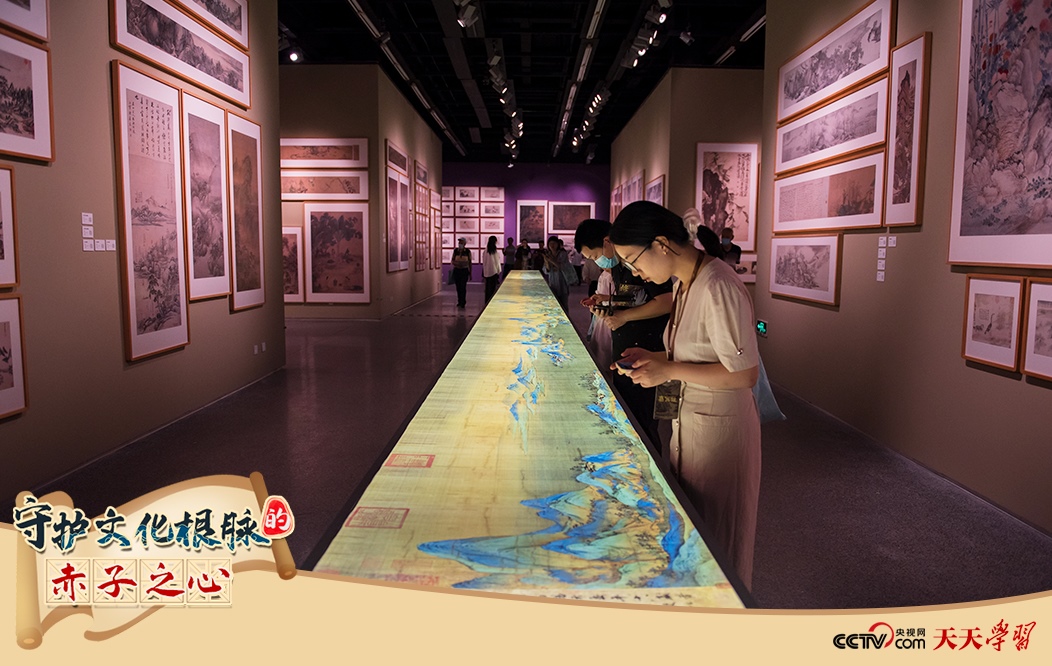 2023年7月1日，觀眾在浙江寧波美術(shù)館參觀中國(guó)歷代繪畫(huà)大系成果展·寧波特展。
