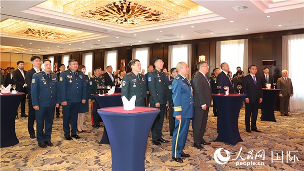 中國駐蒙古國使館慶祝建軍96周年招待會(huì)現(xiàn)場。人民網(wǎng)記者 霍文攝