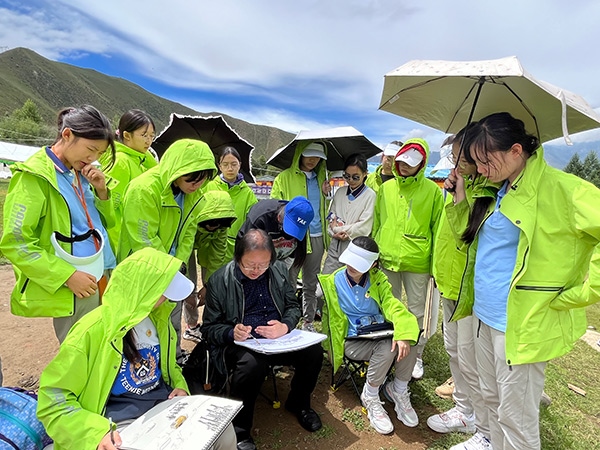 2023年“我們共同追逐夢想”——京藏青少年拉薩采風(fēng)交流活動。
