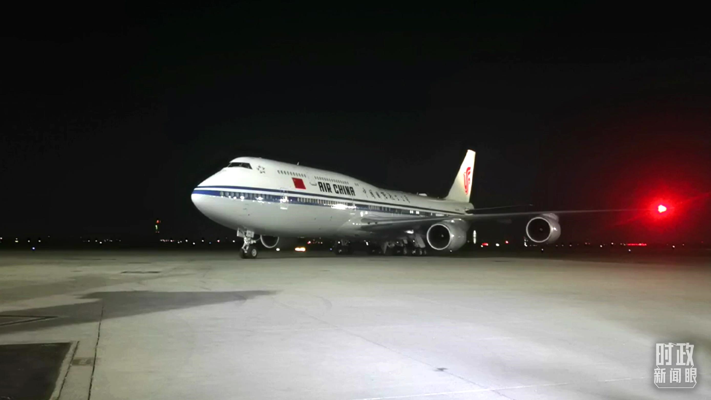 △這是習近平乘坐的專機。（總臺央視記者鐘銳拍攝）