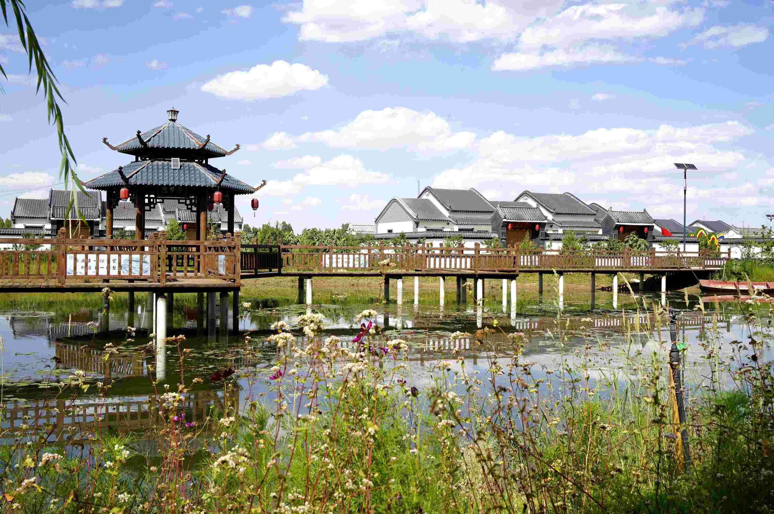 黃家堡村，筑夢新居。張文博攝