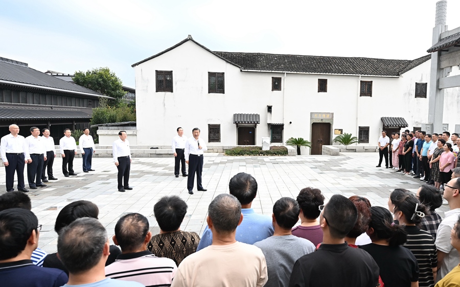 9月20日下午，習(xí)近平總書記在楓橋經(jīng)驗陳列館考察。新華社記者 燕雁 攝