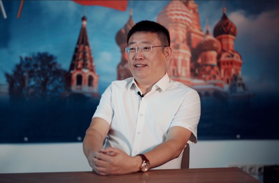 中俄人文合作發(fā)展中心主席尹斌接受人民網(wǎng)記者采訪。人民網(wǎng)記者 馬天翼攝