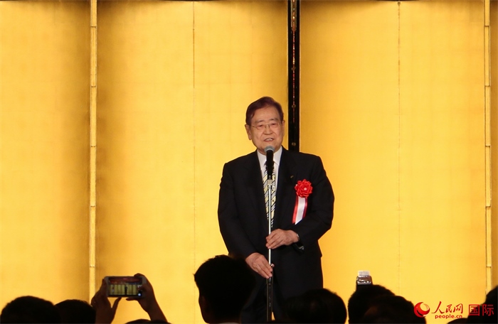 日中協會會長野田毅致祝酒辭。人民網 許可攝