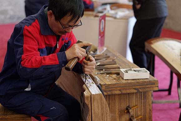 蘭考古箏制作展示。中央音樂學院供圖