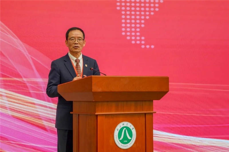 國務(wù)院學(xué)位委員會區(qū)域國別學(xué)學(xué)科評議組秘書長、浙江師范大學(xué)非洲研究院（非洲區(qū)域國別學(xué)院）院長劉鴻武致辭。主辦方供圖