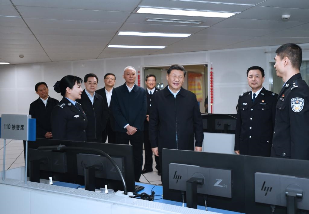2019年2月1日上午，習(xí)近平總書(shū)記在北京市公安局看望慰問(wèn)公安民警，并向全國(guó)廣大公安民警拜年。新華社記者 謝環(huán)馳 攝
