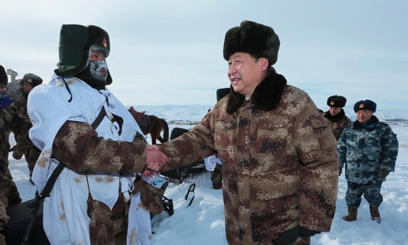2014年1月26日，習(xí)近平總書記春節(jié)前夕冒嚴寒踏冰雪慰問邊防官兵。