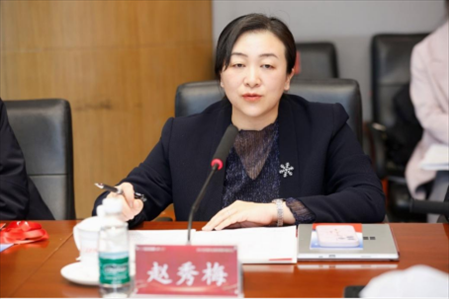 人民網(wǎng)輿情數(shù)據(jù)中心主任、人民在線總經(jīng)理趙秀梅發(fā)言
