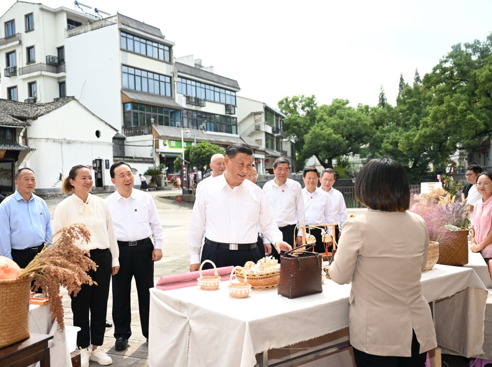 2023年9月20日上午，習(xí)近平在浙江省金華市義烏市后宅街道李祖村考察。新華社記者 謝環(huán)馳 攝
