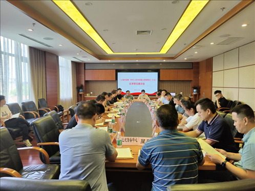 嘉定區(qū)安亭鎮(zhèn)基層立法聯(lián)系點召開《上海市實施〈中華人民共和國土地管理法〉辦法》征求意見座談會。上海市司法局供圖