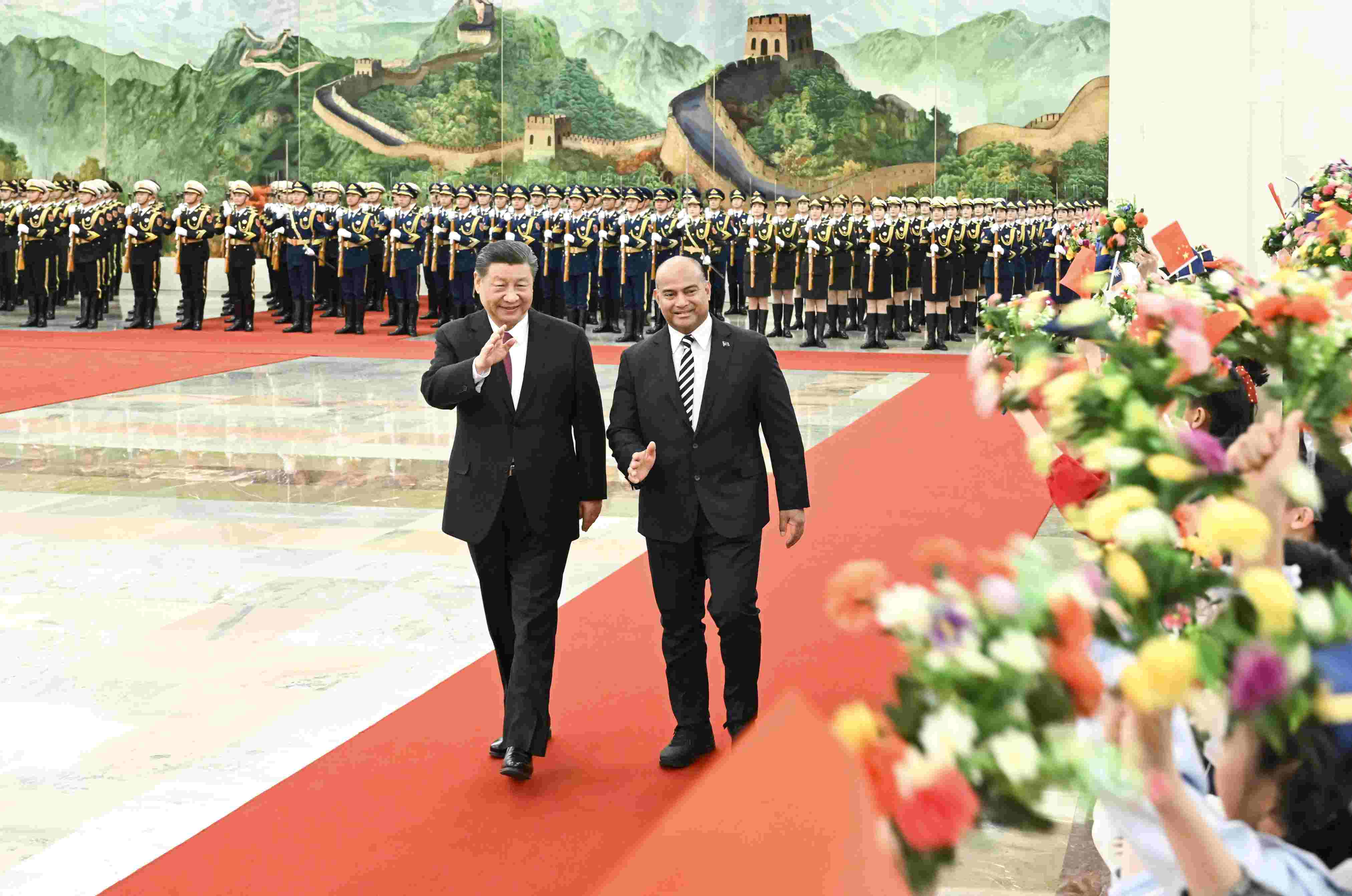 2024年3月25日，習(xí)近平主席在人民大會(huì)堂北大廳為瑙魯總統(tǒng)阿迪昂舉行歡迎儀式。