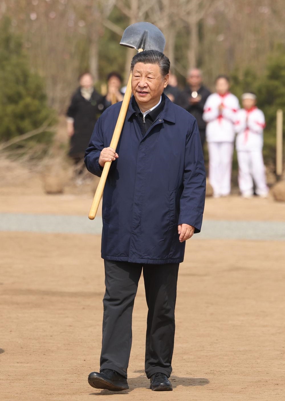 △2024年4月3日，習近平總書記來到北京市通州區(qū)潞城鎮(zhèn)參加首都義務(wù)植樹活動。