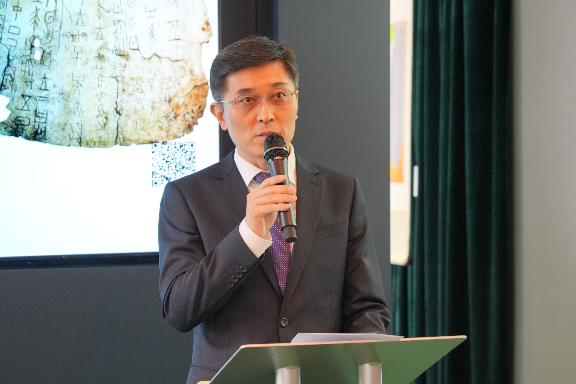 中國駐英國使館公使楊曉光致辭。主辦方供圖