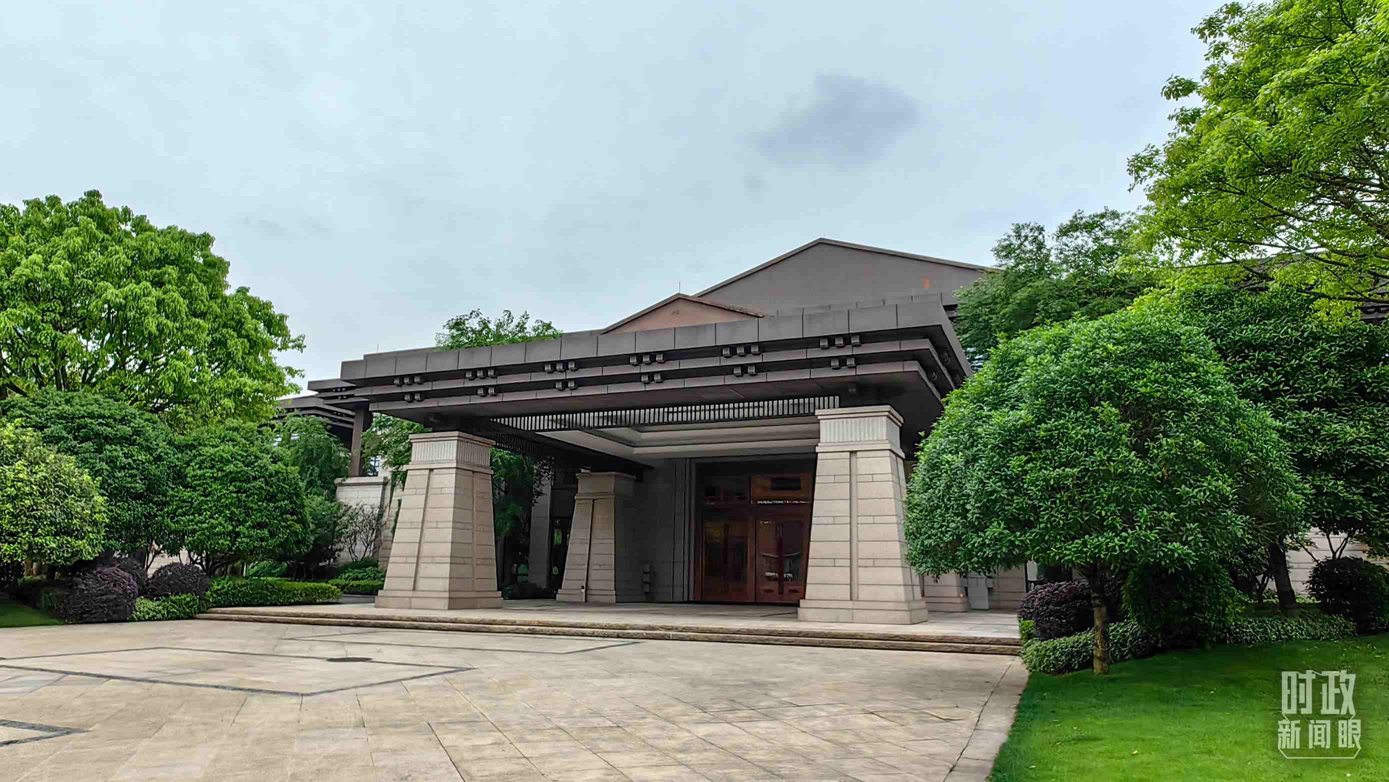 △重慶市渝州賓館，新時(shí)代推動(dòng)西部大開發(fā)座談會(huì)在這里召開。（總臺(tái)央視記者段德文拍攝）