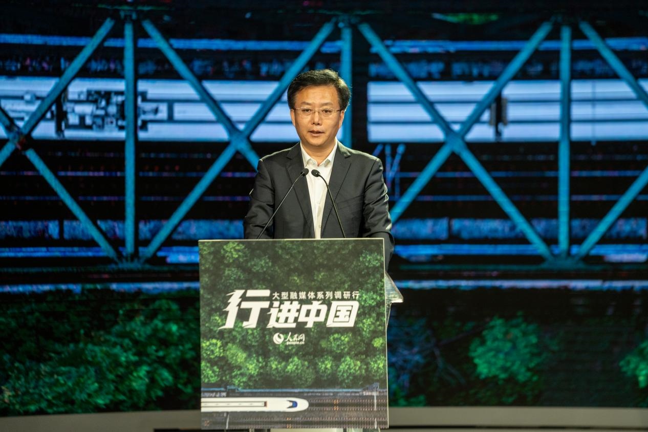 生態(tài)環(huán)境部宣傳教育司司長(zhǎng)、新聞發(fā)言人裴曉菲致辭。人民網(wǎng)記者 許崢攝