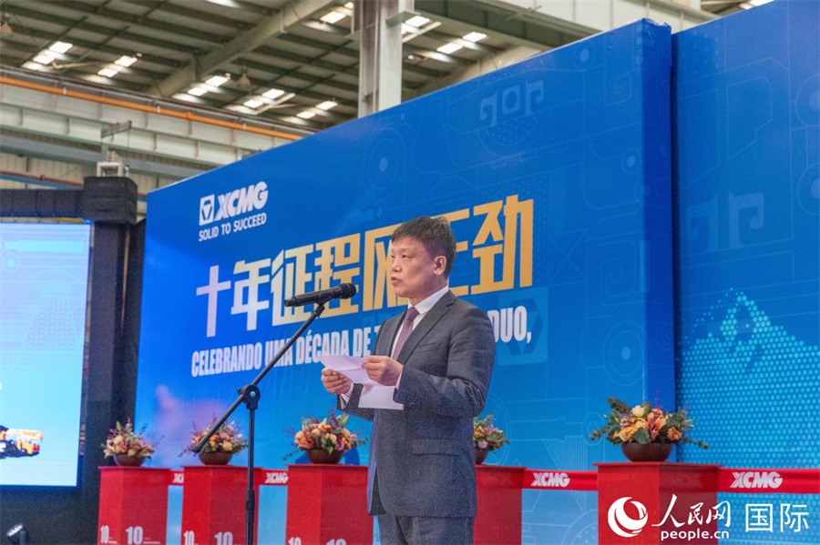 中國貿促會駐巴西代表處總代表郭英會在致辭中表示，過去十年，中巴經貿關系迅猛發(fā)展，數(shù)百家中國企業(yè)進入巴西，投資巴西，為巴西的經濟建設貢獻中國企業(yè)的力量。 人民日報社拉美中心分社 威廉·科埃略·維亞納攝