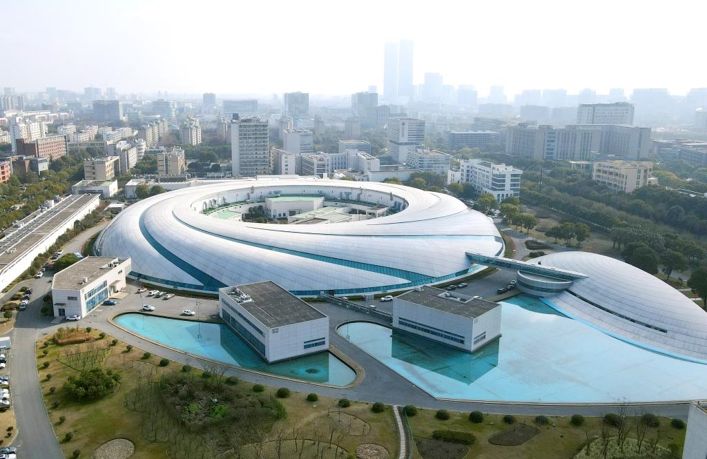 位于上海張江科學(xué)城的“上海光源”（2024年2月27日攝，無人機照片）。新華社記者 方喆 攝