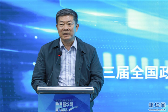 中國版權(quán)協(xié)會(huì)理事長、第十三屆全國政協(xié)文化文史和學(xué)習(xí)委員會(huì)副主任、新聞出版總署原副署長、國家版權(quán)局原副局長閻曉宏現(xiàn)場(chǎng)致辭