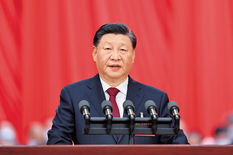 2022年10月16日，中國共產(chǎn)黨第二十次全國代表大會在北京人民大會堂開幕。習(xí)近平代表第十九屆中央委員會向大會作報(bào)告。 新華社記者 姚大偉/攝