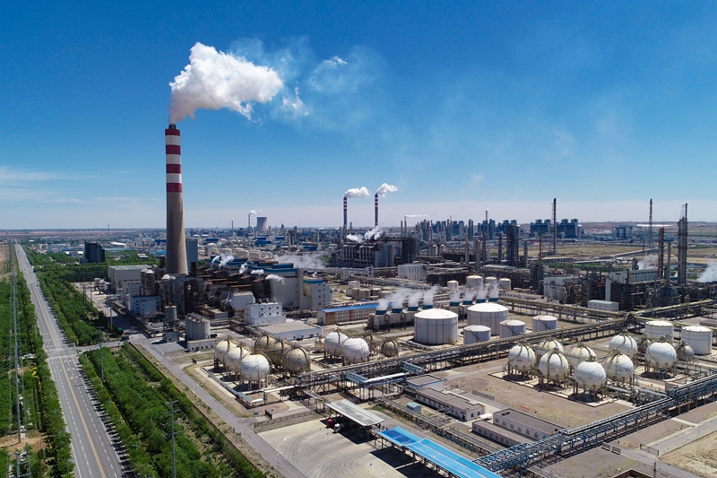 2021年5月16日拍攝的寧夏寧東能源化工基地。