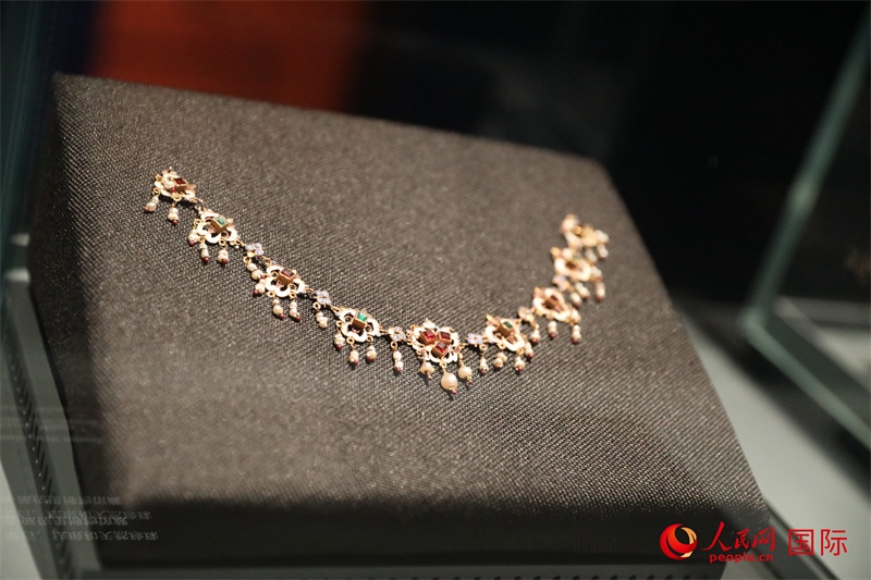 展覽“傳奇之旅：馬可·波羅與絲綢之路上的世界”展品。人民網(wǎng) 殷韜攝