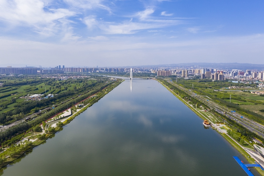 這是2023年6月27日在山西省太原市拍攝的汾河（無人機(jī)照片）。新華社記者 楊晨光 攝