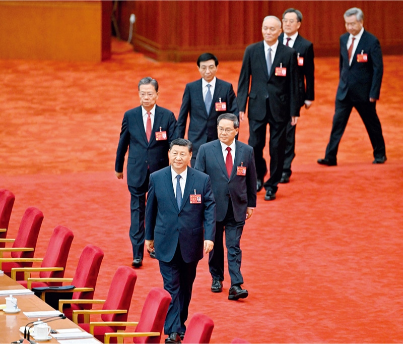 中國共產(chǎn)黨第二十屆中央委員會(huì)第三次全體會(huì)議，于2024年7月15日至18日在北京舉行。這是習(xí)近平、李強(qiáng)、趙樂際、王滬寧、蔡奇、丁薛祥、李希等步入會(huì)場(chǎng)。 新華社記者 岳月偉/攝