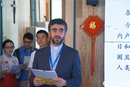 里約天主教大學(xué)校長安德森·佩德羅索在活動現(xiàn)場致辭。人民網(wǎng)記者 陳海琪攝