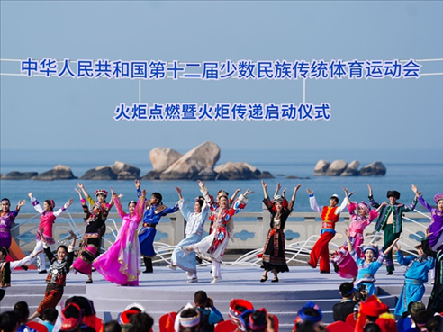 啟動儀式現(xiàn)場的舞蹈表演。人民日報記者 陶相安攝