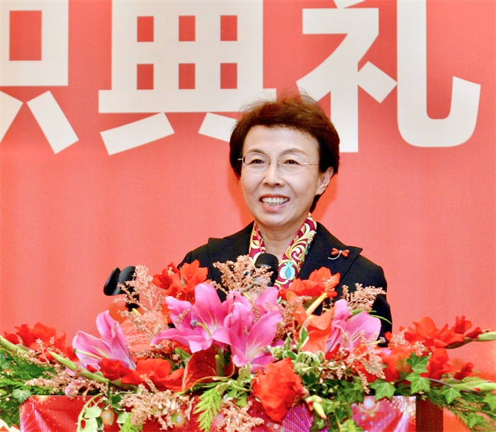 中國僑聯(lián)副主席程紅出席比利時浙江籍僑團(tuán)聯(lián)盟第二屆主席團(tuán)就職典禮并致辭。比利時浙江籍僑團(tuán)聯(lián)盟供圖