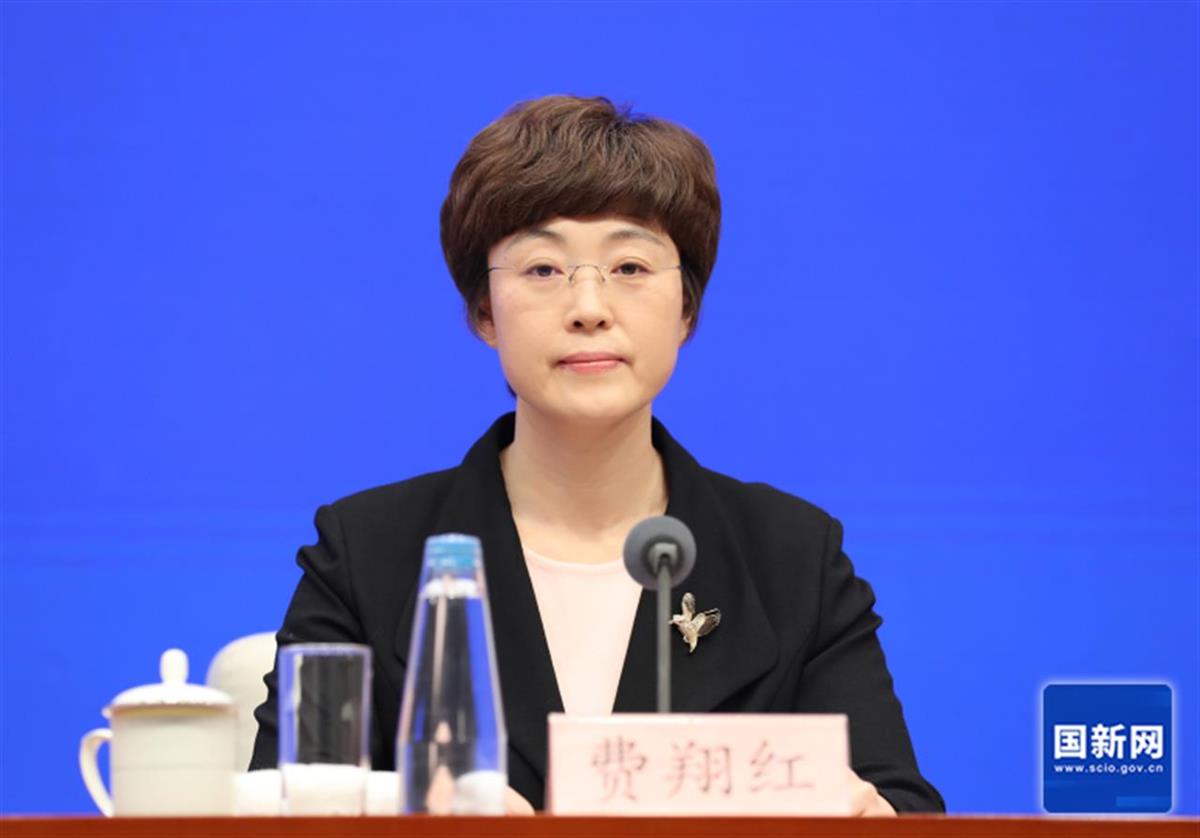 司法部新聞發(fā)言人、法治宣傳中心主任費(fèi)翔紅。圖片來源：國新網(wǎng)