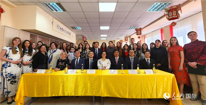 參加中文翻譯比賽全體人員合影。人民網(wǎng)記者 蔡子暢攝