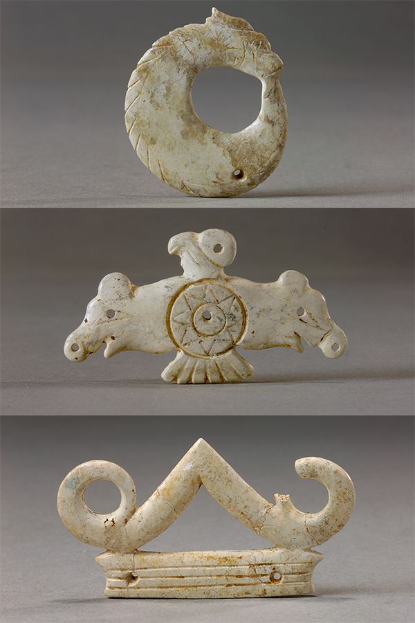 玉龍（上）、玉鷹（中）和玉冠飾（下）。國(guó)家文物局供圖